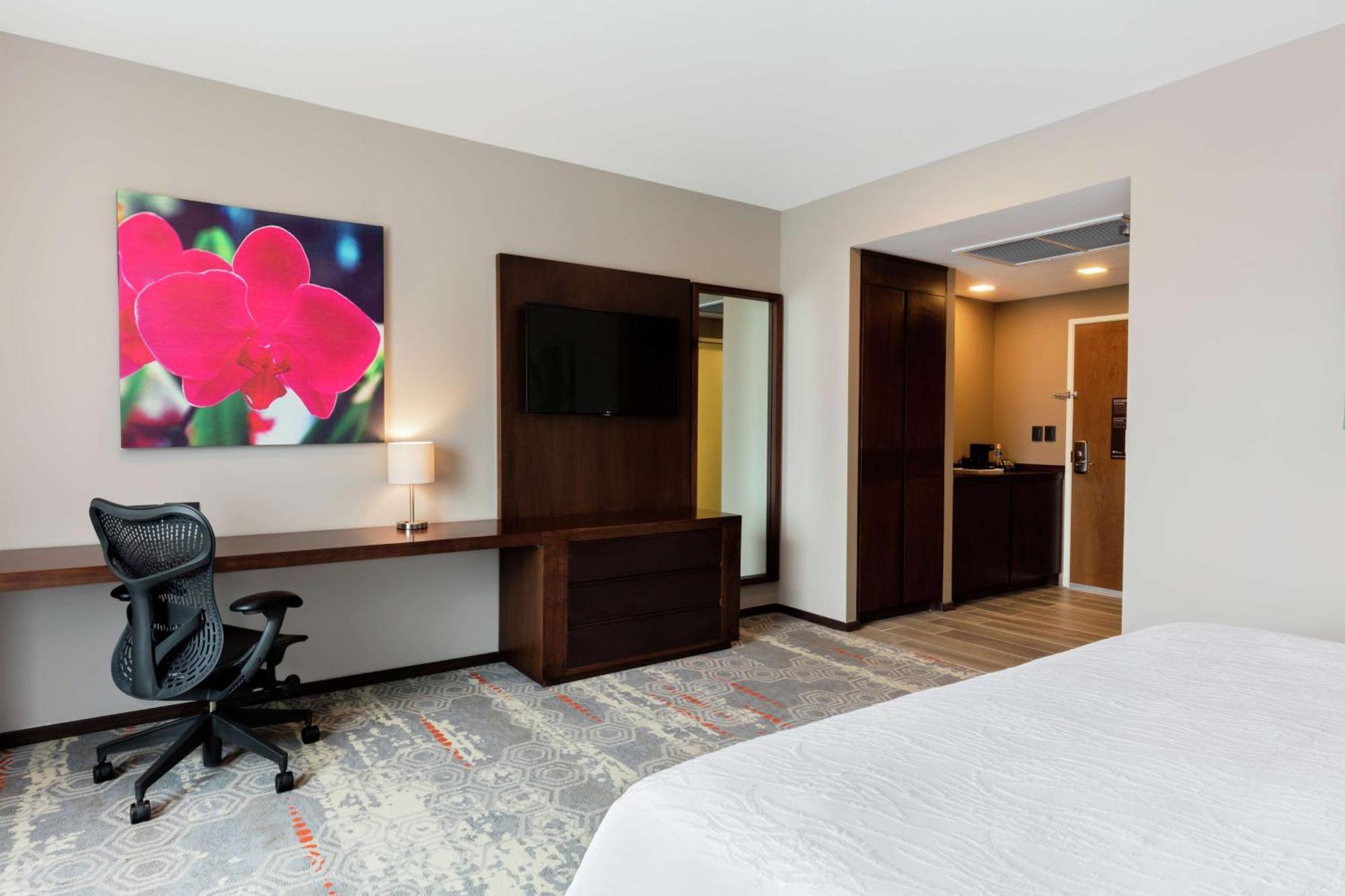 Hilton Garden Inn Саламанка Екстериор снимка