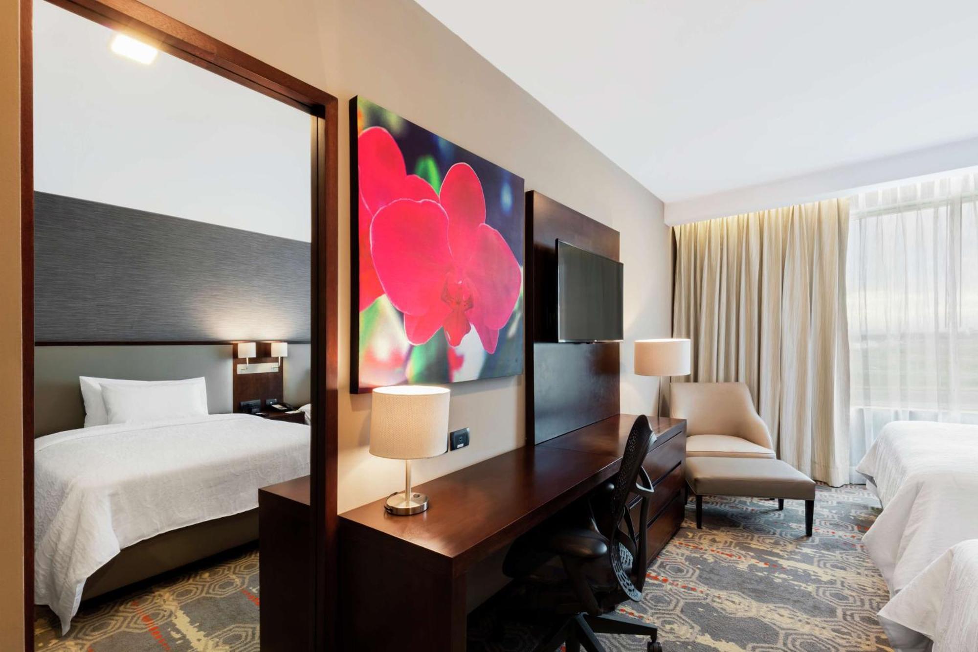Hilton Garden Inn Саламанка Екстериор снимка