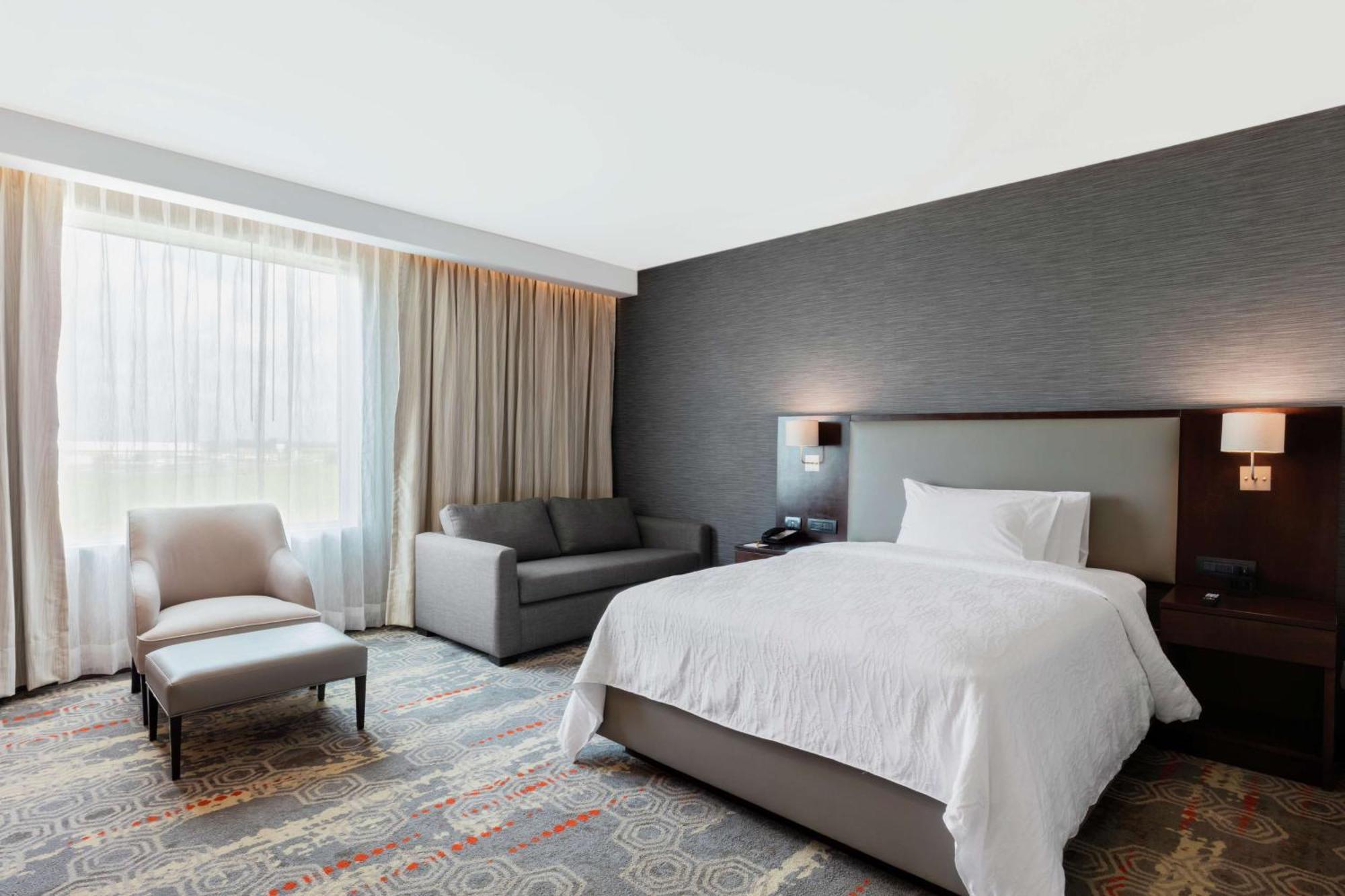 Hilton Garden Inn Саламанка Екстериор снимка