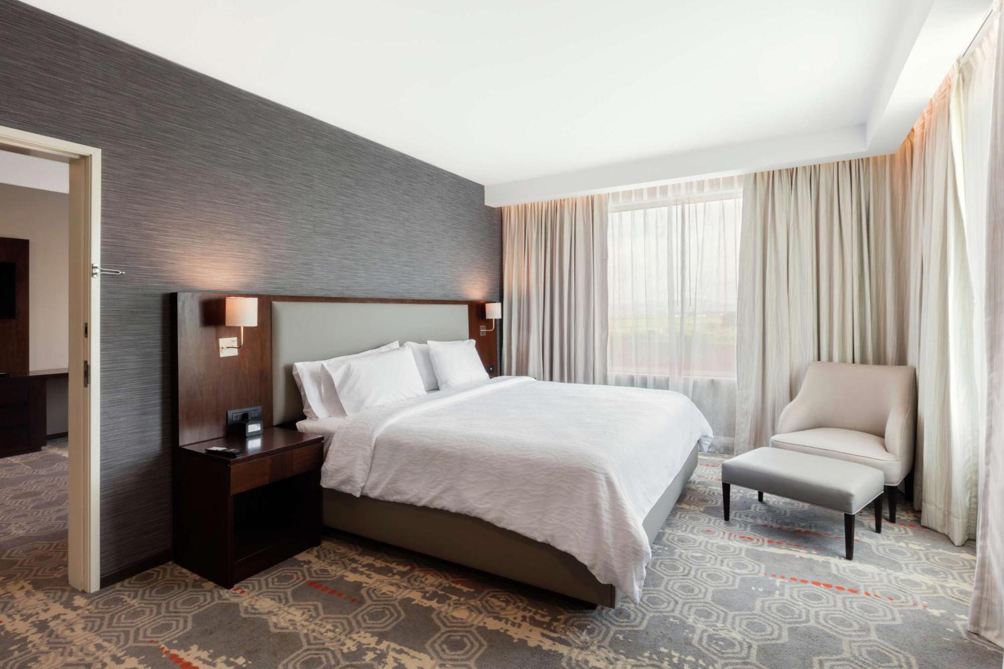 Hilton Garden Inn Саламанка Екстериор снимка